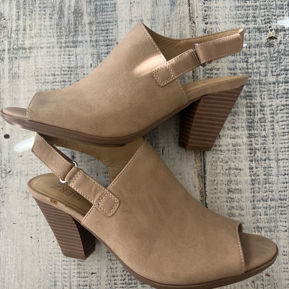 Tan Women's Heeled Sandals